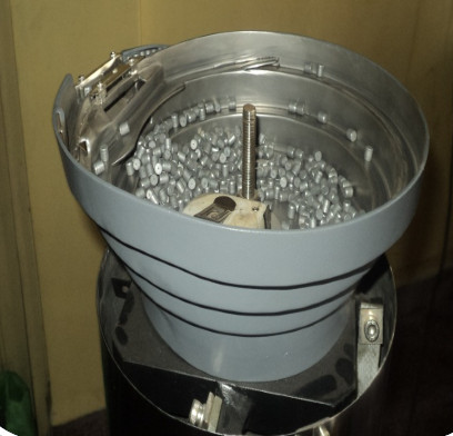 SPM vibratory feeder